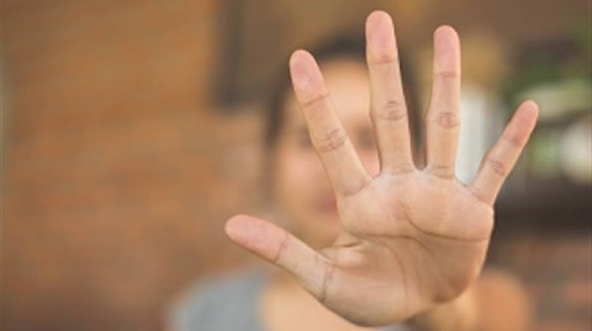 Vans com vidros escurecidos ser&atilde;o multadas como forma de combater o ass&eacute;dio nos transportes
