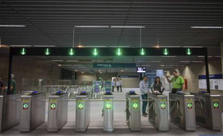 Homem é baleado após ter celular roubado dentro de estação do Metrô em São Paulo