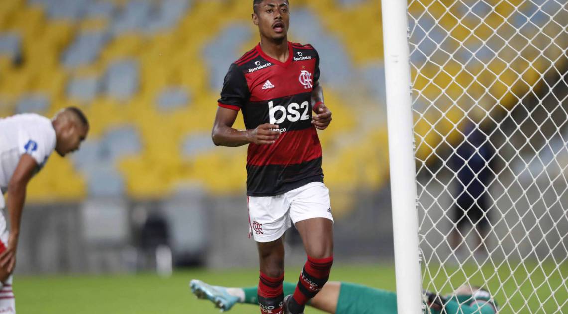 De cabeça, Bruno Henrique marcou o segundo gol do Flamengo - Gilvan de Souza
