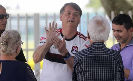 Vídeo! Bolsonaro acerta placar de vitória do Flamengo e diz torcer por final da Libertadores no Brasil