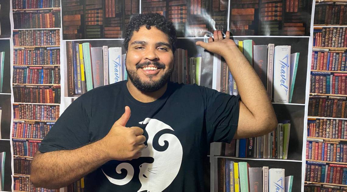O humorista Paulo Vieira ganha mais destaque no 'Fant&aacute;stico'