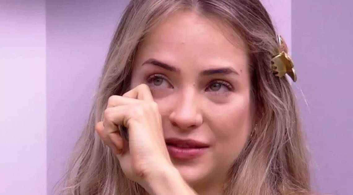 Gabi mudar de humor ap&oacute;s sa&iacute;da de Guilherme