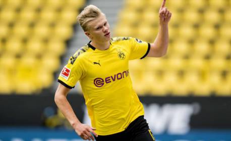 Pai e agente de Haaland se reúnem Barcelona e Real Madrid