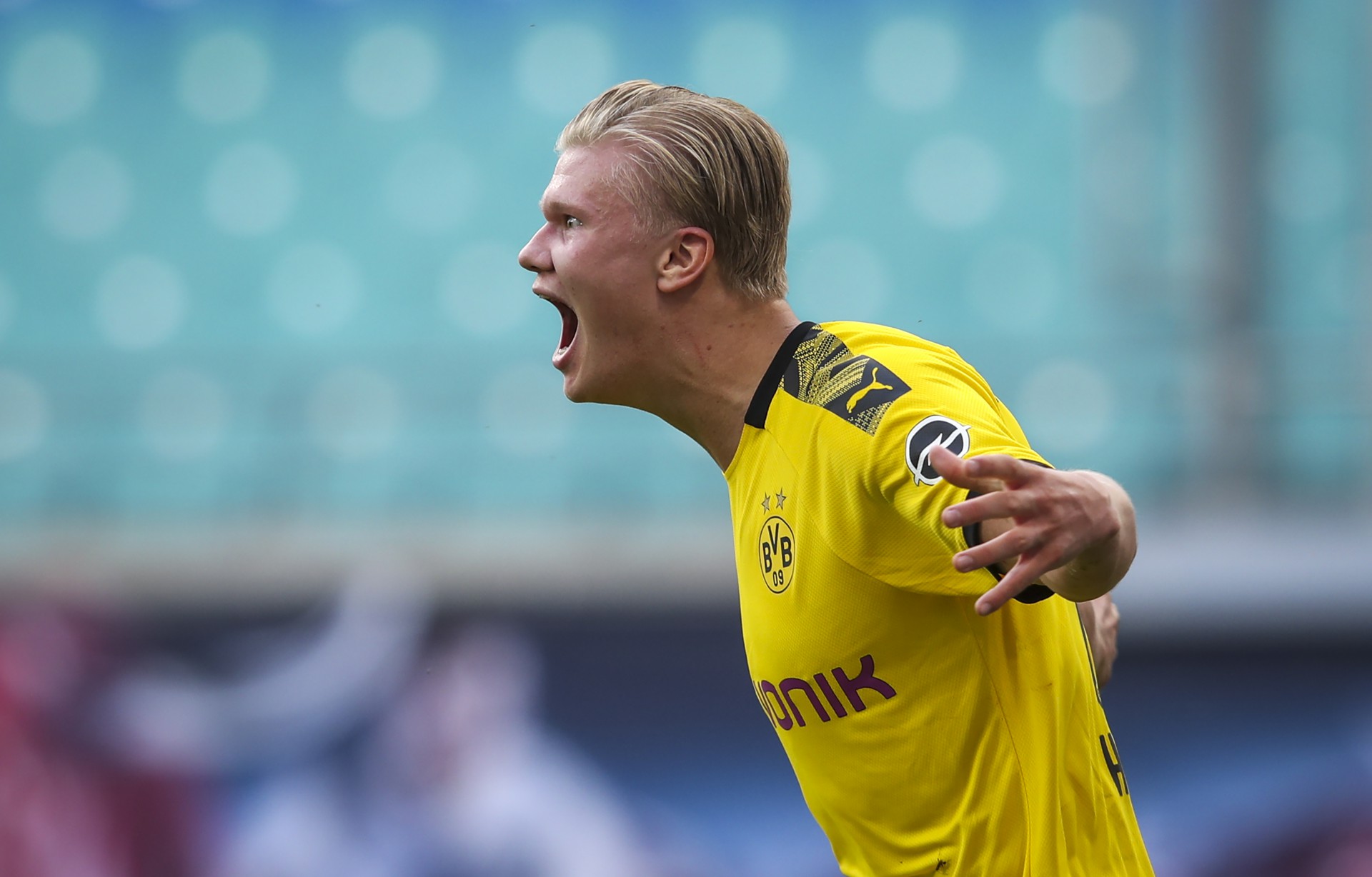 Zico compara Haaland a Adriano e rasga elogios ao norueguês: 'frieza muito grande para a juventude dele'