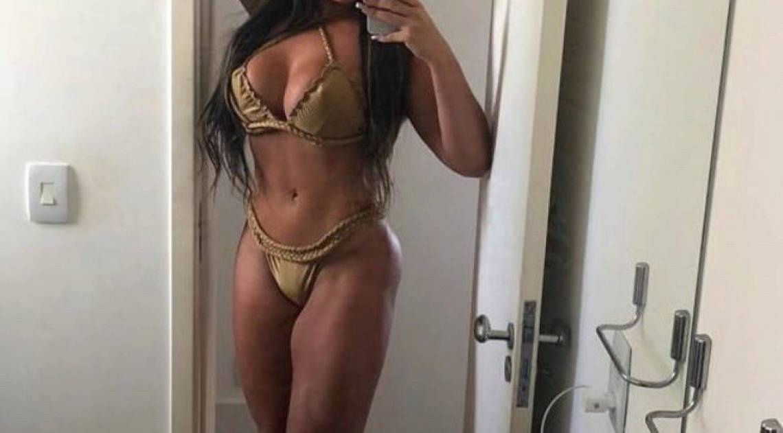 Eterna musa do Ceará, Renata Alves faz sucesso nas redes sociais