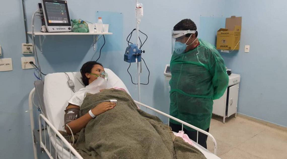 Mulher recebeu a visita do prefeito José Luiz Nanci, prefeito de São Gonçalo - Divulgação