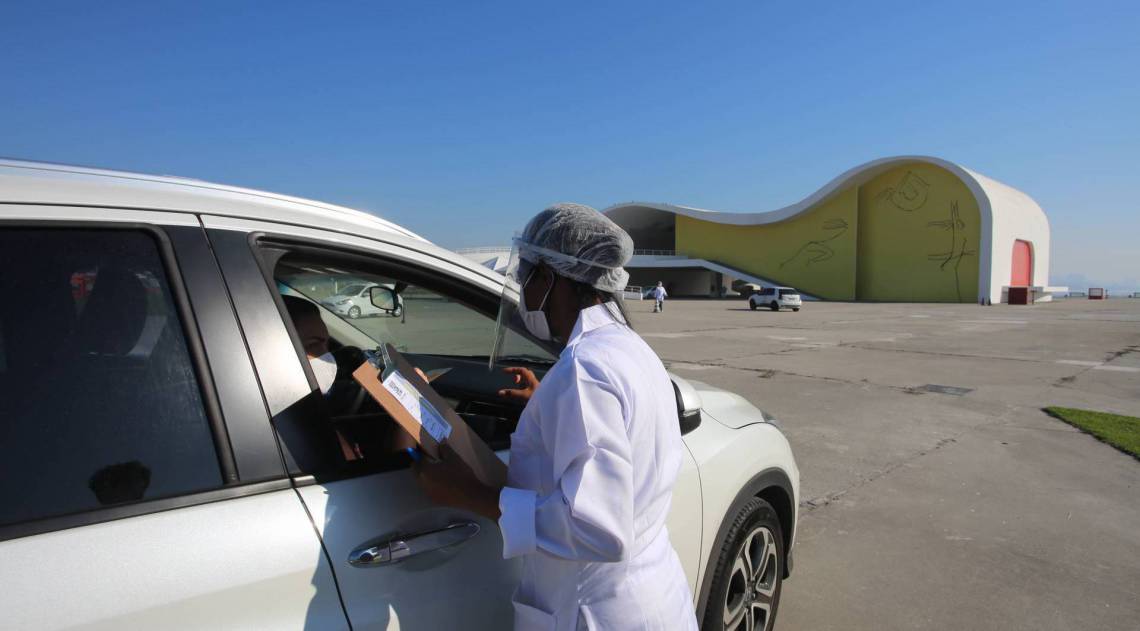 Boletins epidemiológicos são atualizados diariamente pelas redes sociais da Prefeitura - Divulgação / Luciana Carneiro