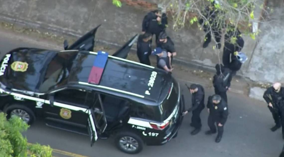 Polícia e MP procuram a mulher de Queiroz em São João de Meriti e em BH, diz TV - Reprodução TV Globo