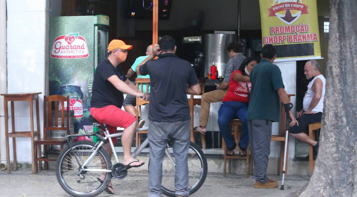 Rio - 02/07/2020 -  Covid-19 - Reabertura do Comercio no bairro Est&aacute;cio, no Rio de Janeiro  - Daniel Castelo Branco