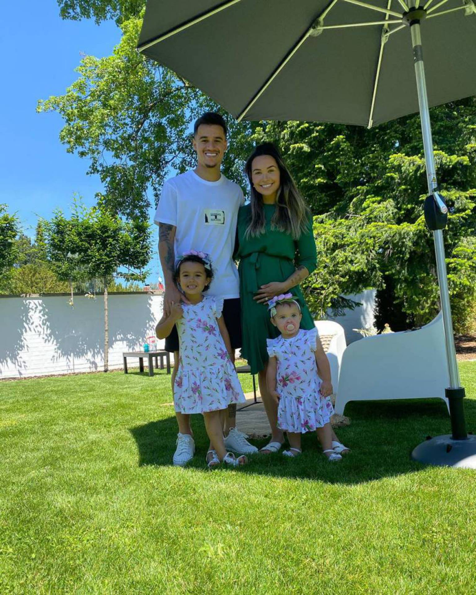 Philippe Coutinho comemora a chegada de seu terceiro filho  - Reprodução Instagram