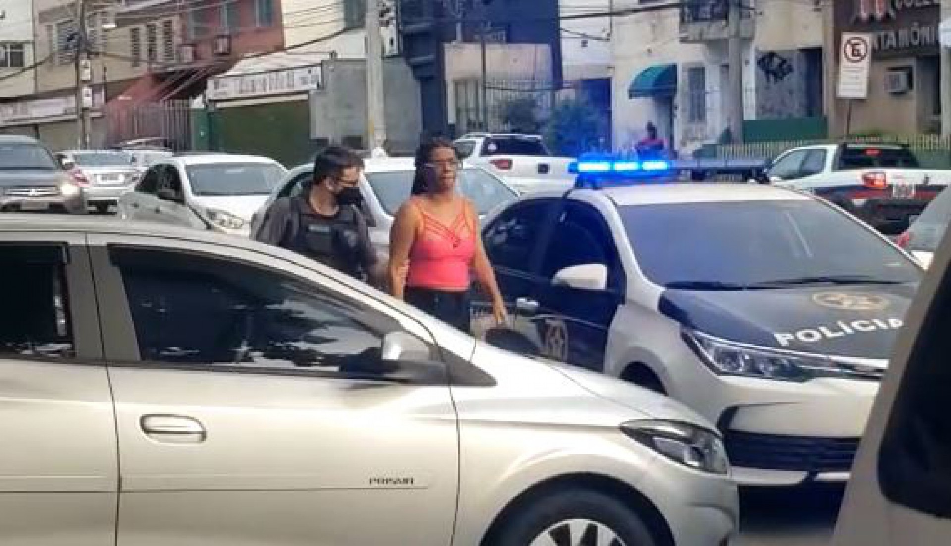 Cuidadora &eacute; presa ap&oacute;s tentativa de homic&iacute;dio e furto a idosa