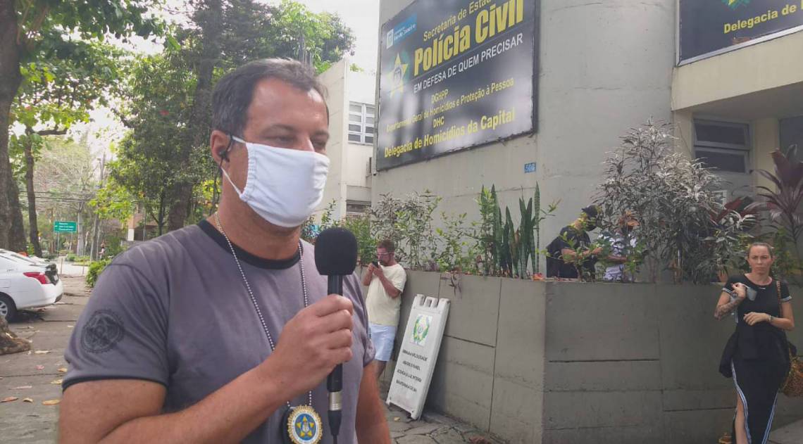 Delegado informou que pretende prender o líder da quadrilha, Leonardo Magalhães Gomes da Silva, até o fim deste quinta-feira - Daniel Castelo Branco / Agência O Dia 