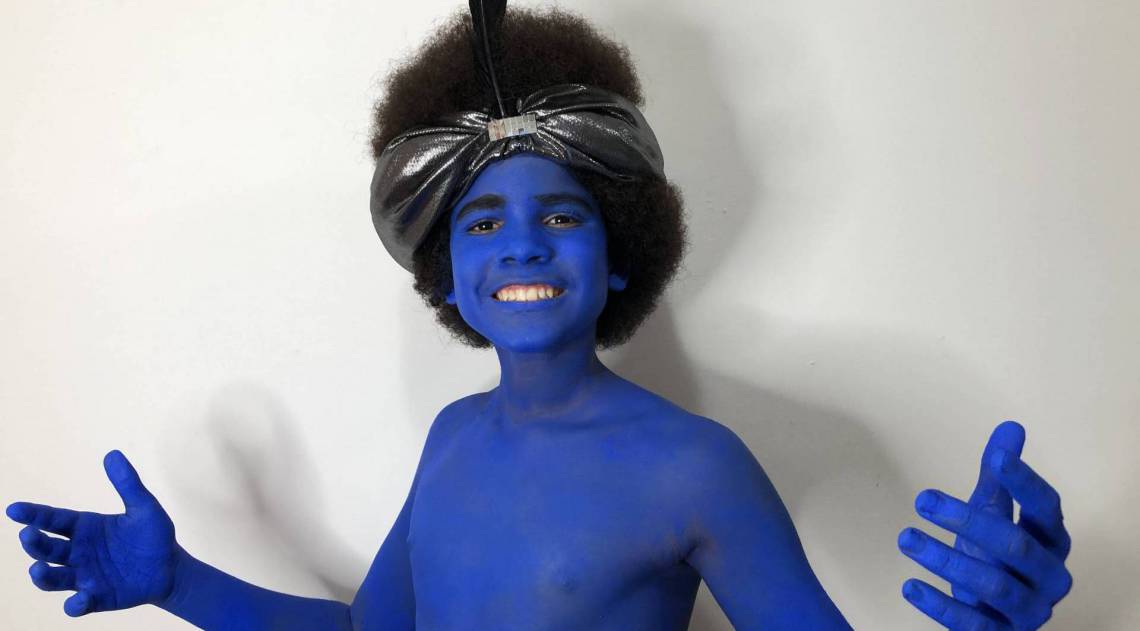 Ryancarlos de Oliveira se transforma em Gênio da Lâmpada para projeto de contação de histórias - Divulgação