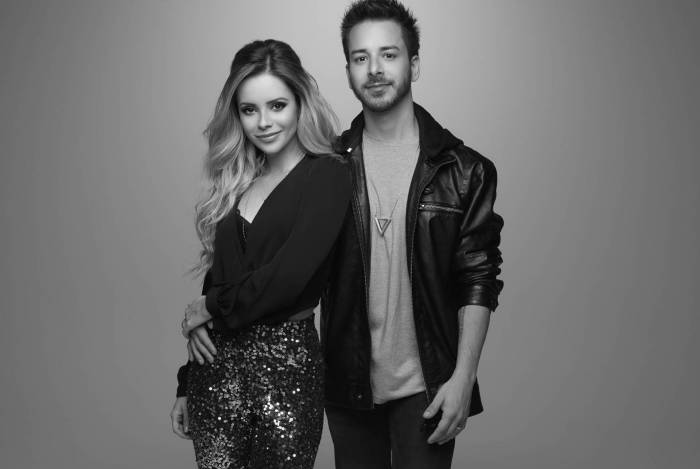 Jairo Goldflus
    photoshop:ColorMode: 3
    photoshop:DateCreated: 2020-06-26
    photoshop:ICCProfile: Adobe RGB (1998)
    photoshop:LegacyIPTCDigest: 46B6C3EFED2504FB746CCD08031D4040
    signature: 6704cb6d17c03afc85c456c4958c1e54c1f037dc5d6435d900279d33736c3565
    stRef:documentID: adobe:docid:photoshop:09367689-d98f-8f4b-8a44-c4a284b91d57
    stRef:instanceID: xmp.iid:0a3c5007-d147-438b-9dd7-56efdf88173c
    stRef:originalDocumentID: xmp.did:031d67d5-1123-4fab-8536-922a35889bec
    tiff:Make: Phase One
    tiff:Model: P45+
    tiff:Orientation: 1
    tiff:ResolutionUnit: 2
    tiff:XResolution: 30000000/100000
    tiff:YResolution: 30000000/100000
    unknown: DR000336
    xmp:CreateDate: 2011-01-06T00:47:03
    xmp:CreatorTool: FotoWare FotoStation
    xmp:MetadataDate: 2020-06-25T18:27:26-03:00
    xmp:ModifyDate: 2020-06-25T18:27:26-03:00
    xmpMM:DocumentID: adobe:docid:photoshop:09367689-d98f-8f4b-8a44-c4a284b91d57
    xmpMM:InstanceID: xmp.iid:118b75b5-7c7a-41f9-b205-8001226705c3
    xmpMM:OriginalDocumentID: xmp.did:031d67d5-1123-4fab-8536-922a35889bec
  Profiles:
    Profile-8bim: 10126 bytes
    Profile-exif: 4578 bytes
    Profile-icc: 560 bytes
    Profile-iptc: 4000 bytes - Sandy & Junior 
      Caption