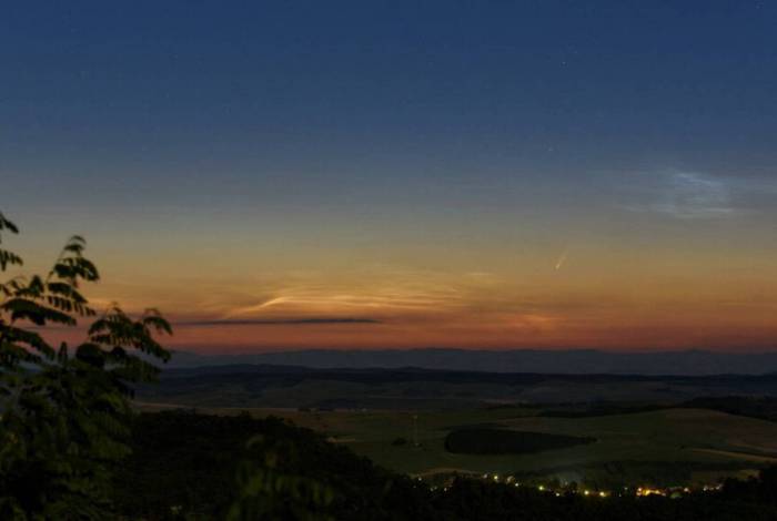 Cometa está passando próximo da Terra