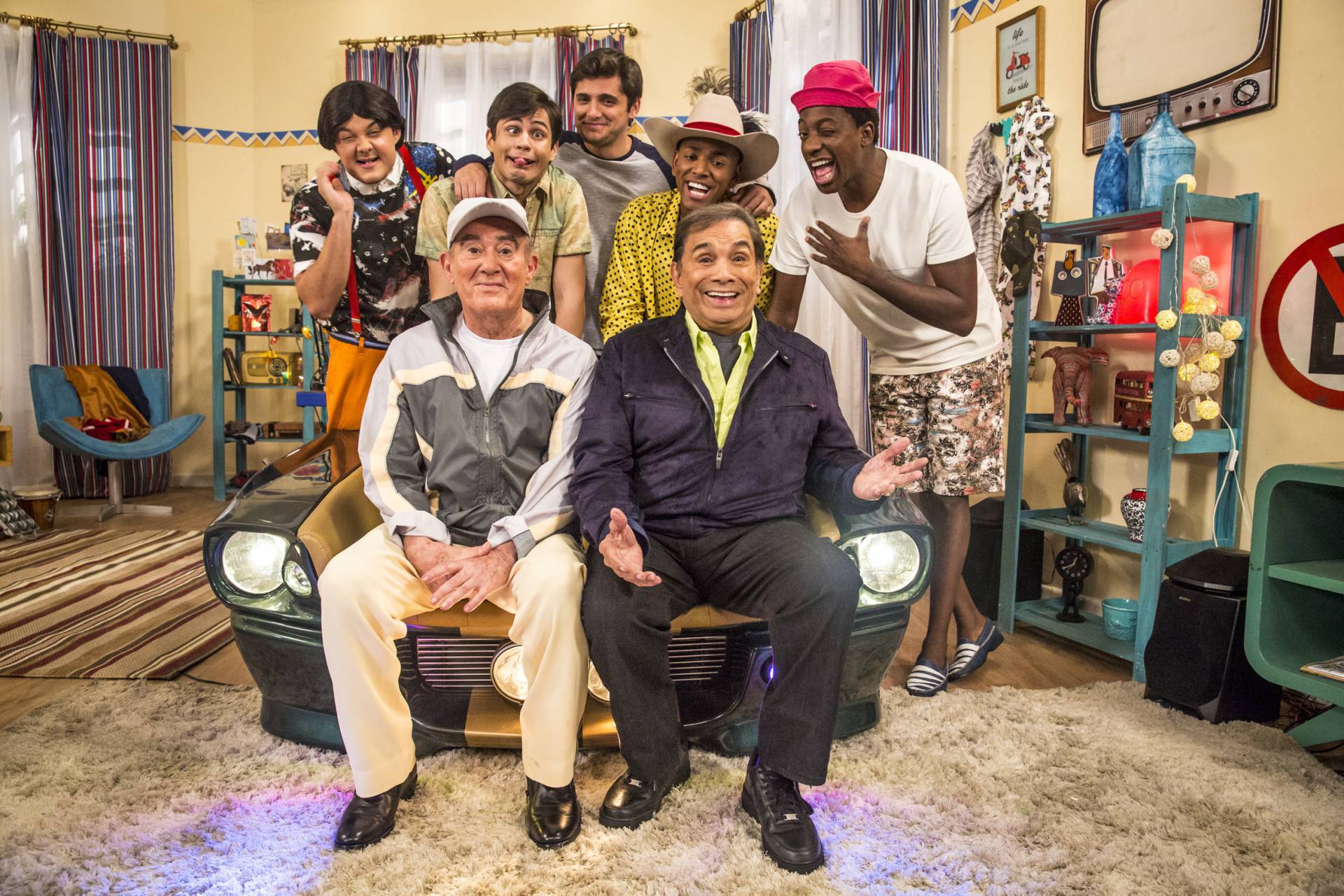 Didi (Renato Aragão), Dedé (Dedé Santana), Didico (Lucas Veloso), Dedeco (Bruno Gissoni), Mussa (Mumuzinho), Zaca (Gui Santana) e Tião (Nego do Borel)      - FOTOS Divulgação/TV Globo