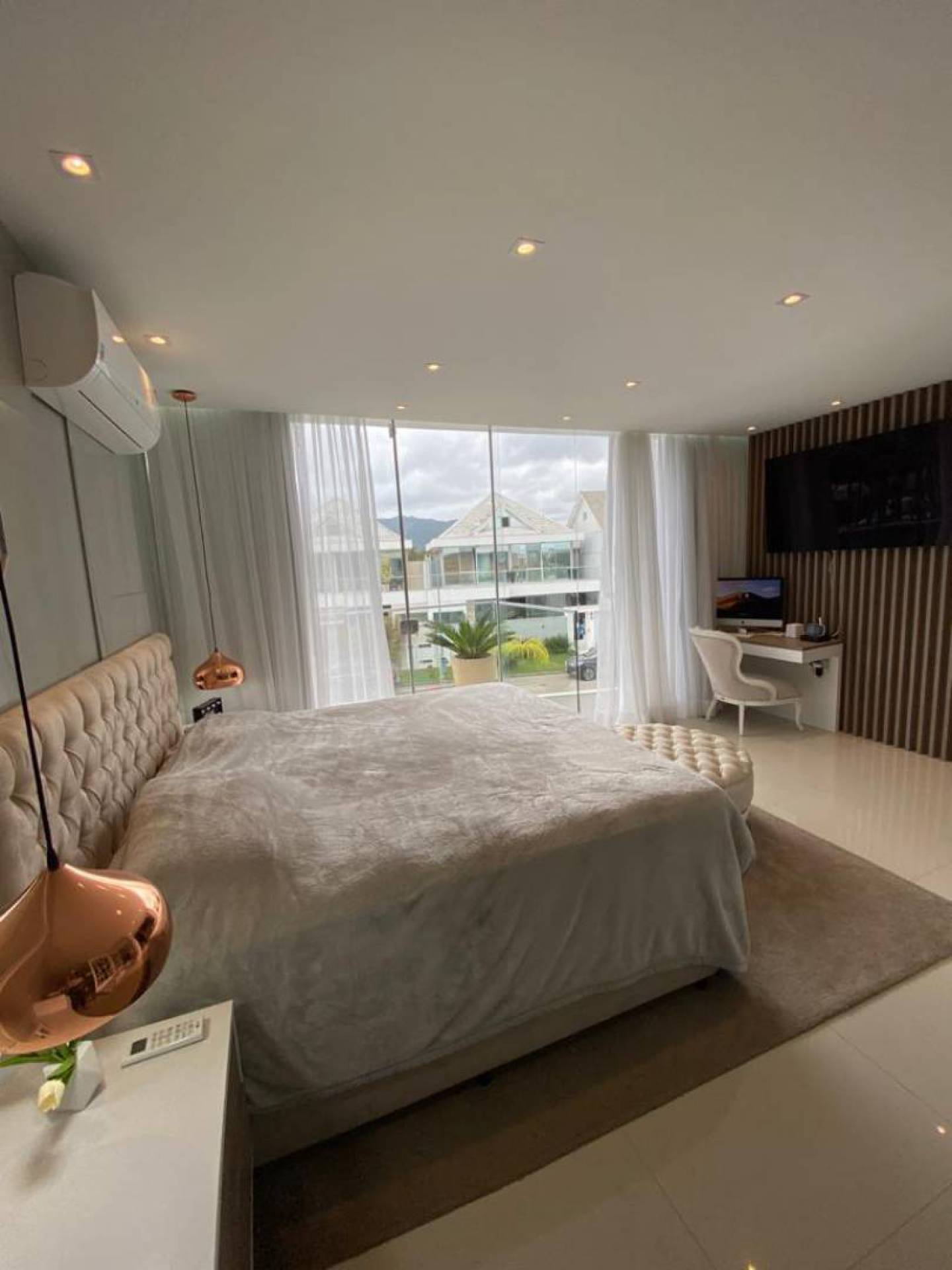 A mansão de Evelyn Regly