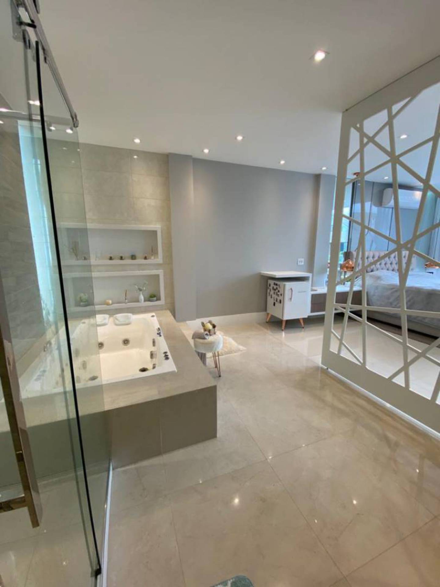 A mansão de Evelyn Regly