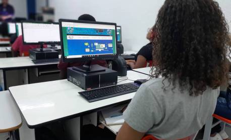 Caxias vai oferecer 224 mil vagas gratuitas em cursos on-line