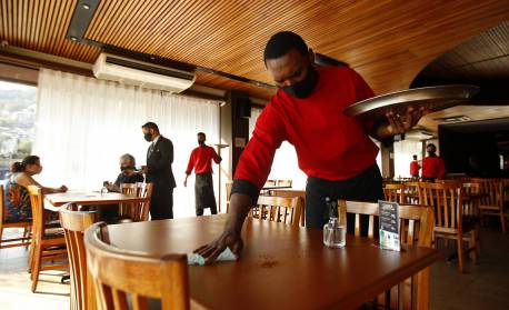 Plataforma tem mais de 470 vagas no setor de restaurantes no Rio