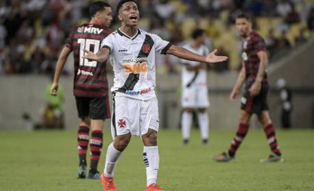 Cria da base do Vasco, Juninho destaca mudança de postura para a temporada de 2022