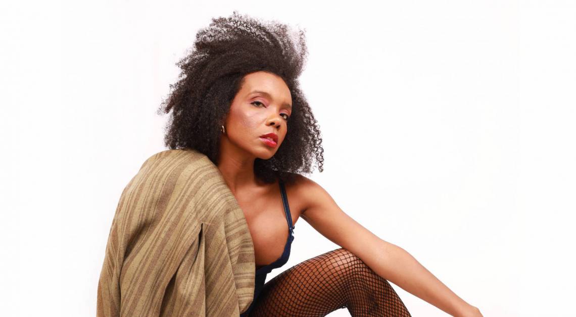 Thelma Assis - Divulgação/ Denis Cordeiro