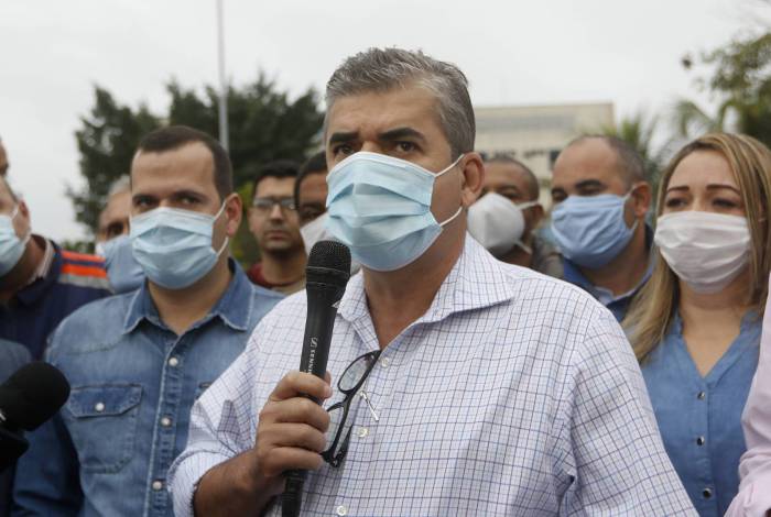 Justi&ccedil;a bloqueia parcialmente bens do prefeito de Duque de Caxias
