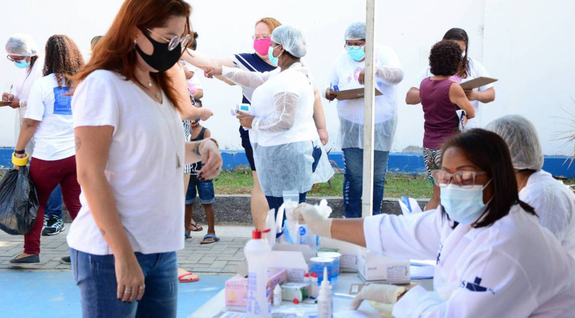 Depois de passar por Jardim Meriti (em duas ocasi&otilde;es), Sumar&eacute; e Morro do Castelinho, o mutir&atilde;o de testes r&aacute;pidos chegou nesta sexta-feira (17/7) &agrave; Vila Norma.