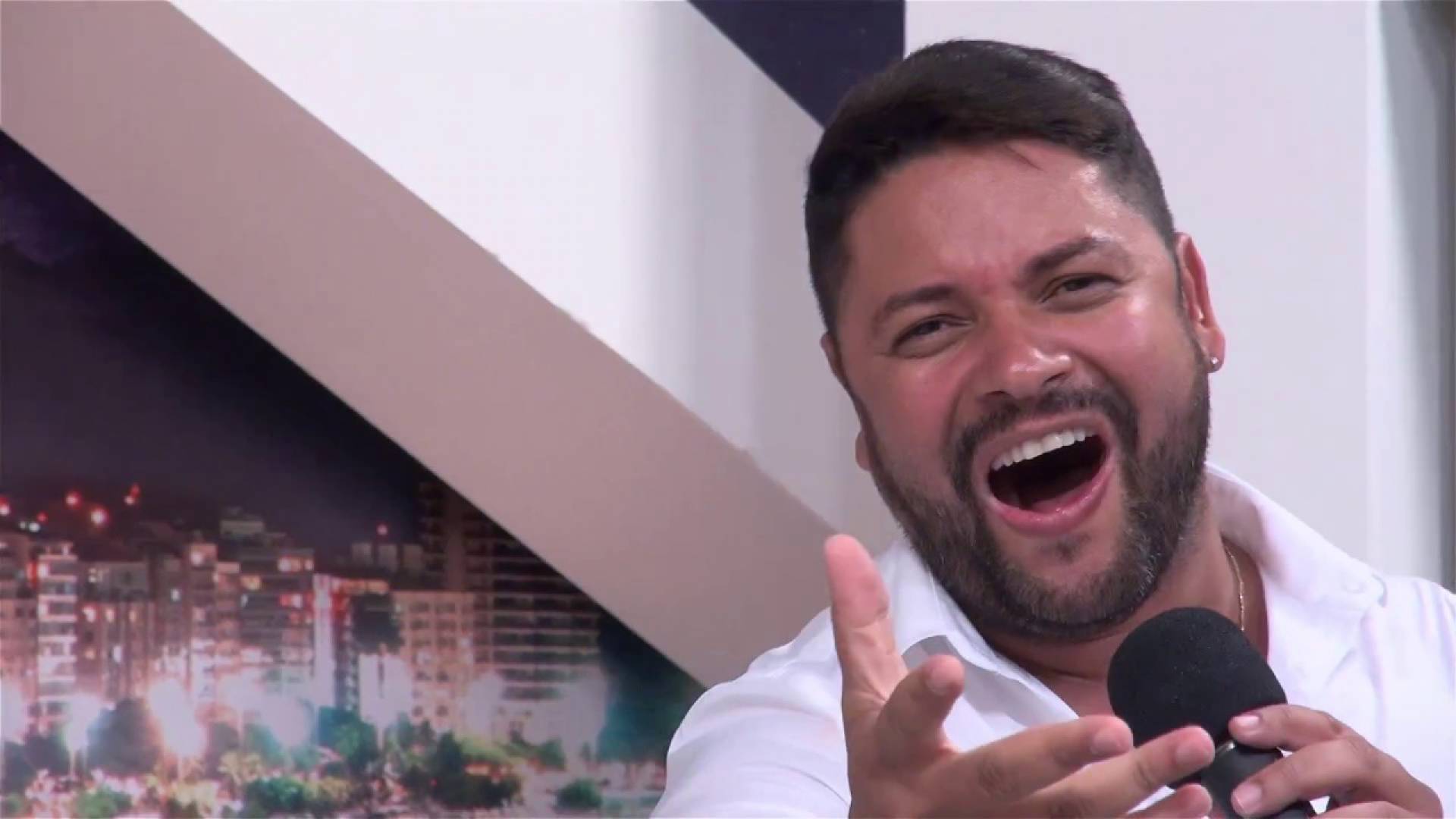 Clube Central festeja 100 anos com 'live' solid&aacute;ria de Marco Vivan revertida &agrave; Apae