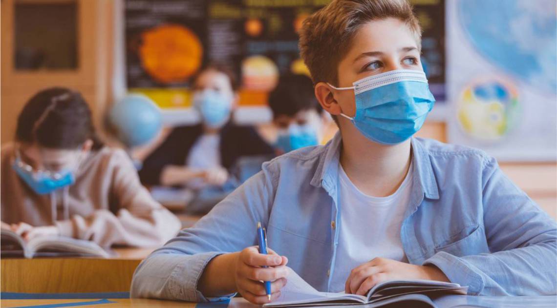 Crianças mais velhas transmitem coronavírus tanto quanto os adultos, diz estudo	 - Divulgação