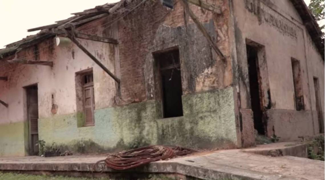 Pr&eacute;dio da esta&ccedil;&atilde;o ferrovi&aacute;ria Juturna&iacute;ba - Comunica&ccedil;&atilde;o  SJ