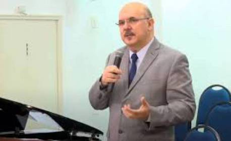 Educação: Ministro defende retorno das aulas presenciais