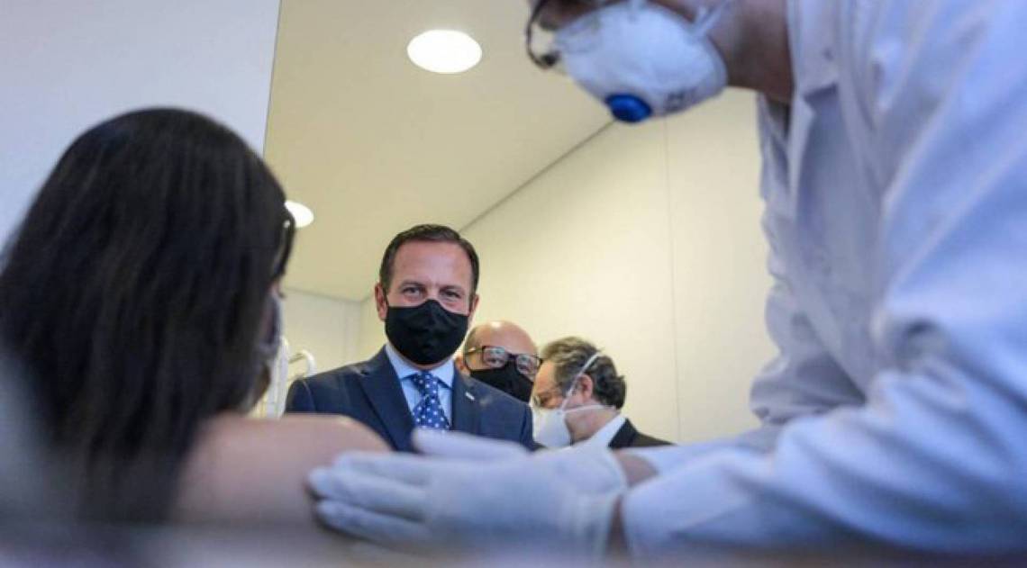 Início dos testes da Coronavac ocorreu nesta terça-feira - Reprodução/Governo de SP