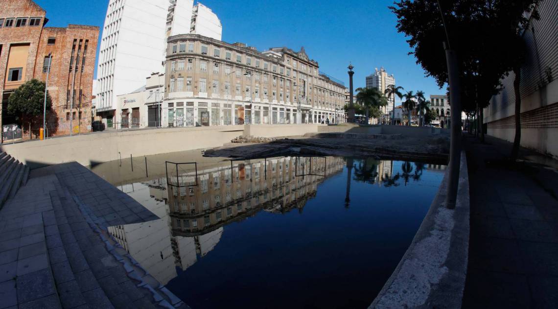 Rio de Janeiro - RJ - 22/07/2020 - COVID 19 - Coronavirus no Rio - Alagamento do Cais do Valongo na regiao central do Rio - Foto Gilvan de Souza / Agencia O Dia