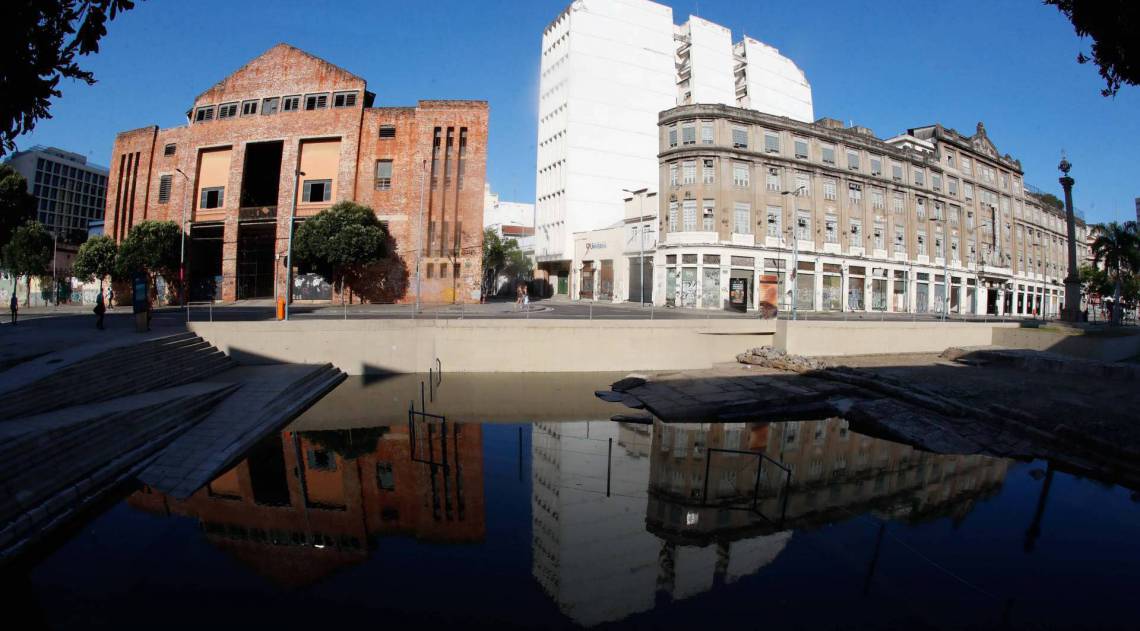 Rio de Janeiro - RJ - 22/07/2020 - COVID 19 - Coronavirus no Rio - Alagamento do Cais do Valongo na regiao central do Rio - Foto Gilvan de Souza / Agencia O Dia