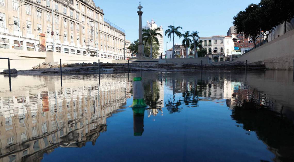 Rio de Janeiro - RJ - 22/07/2020 - COVID 19 - Coronavirus no Rio - Alagamento do Cais do Valongo na regiao central do Rio - Foto Gilvan de Souza / Agencia O Dia