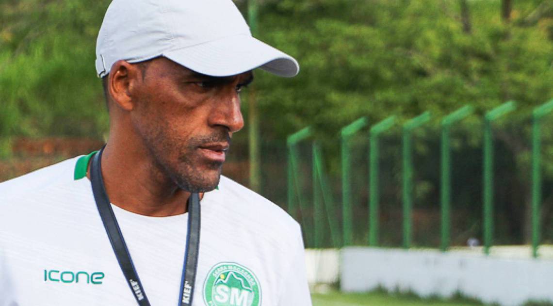 Fabiano Mourinho estava há três anos à frente do sub-15 do Serra Macaense - Eduardo Araújo/Serra Macaense