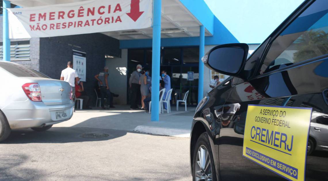 Rio,23/07/2020 -COVID-19 -CORONAVIRUS, DUQUE DE CAXIAS, Hospital Adao pereira Nunes, ronda nos hospitais,unidades de saude afetadas pela greve de enfermeiros e tecnicos da saude. Na foto, pessoal do CREMERJ(Conselho Regional de Medicina do Rio de Janeiro), fez eu vistoria no hospital.Foto: Cleber Mendes/Agência O Dia