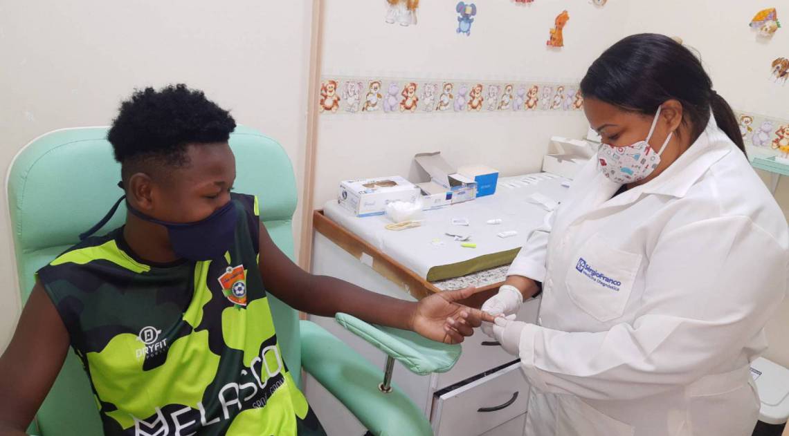 ZONA OESTE - CRAQUES DA VIDA - Com doações do Flamengo, projeto Craques da Vida planeja retorno aos gramados com segurança