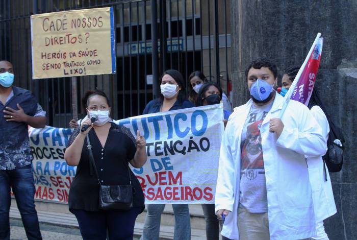Rio - 23/07/2020 - Coronavirus - Manifestação dos profissionais de saúde na porta da Secretaria de Saúde do Estado,Centro do Rio.                       Fotos:Estefan Radovicz / Agência O Dia