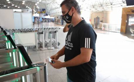 Dirigentes do Flamengo desembarcam em Lyon para intensificar interesse em Thiago Mendes