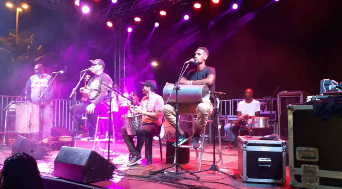 O Grupo se apresentar&aacute; no Saquarema Live Show desta ter&ccedil;a (28), direto do Teatro M&aacute;rio Lago - Grupo Sambachik