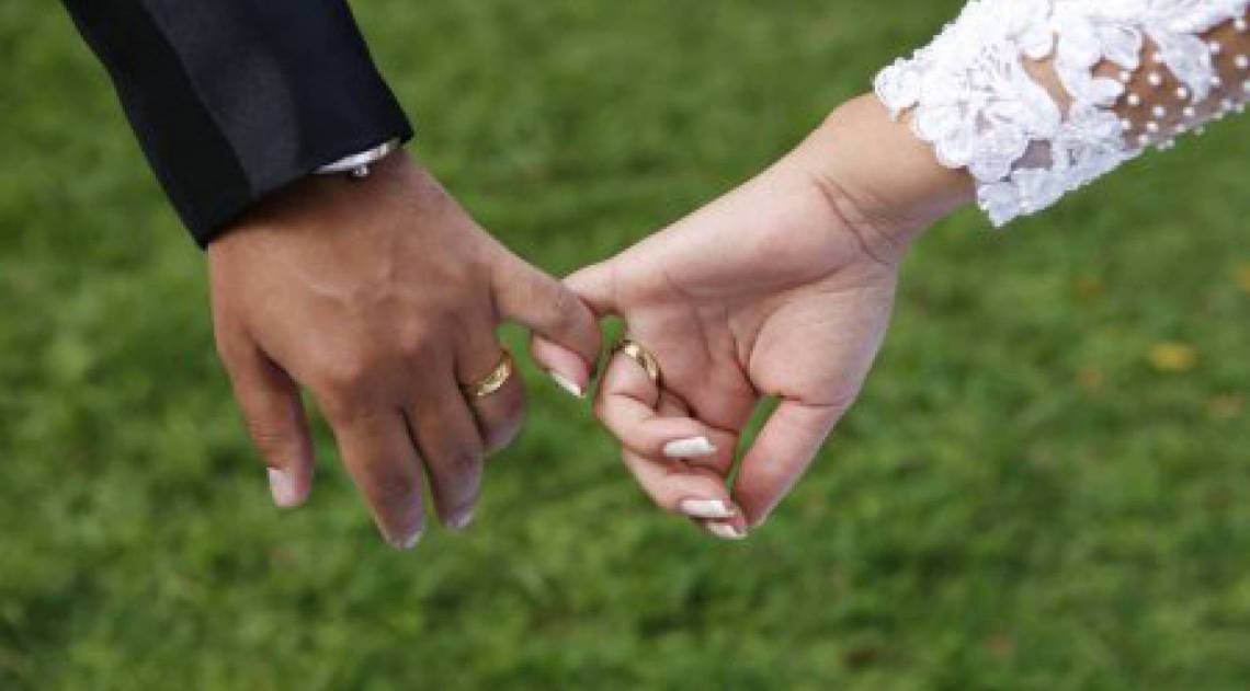 Veja como estreitar os la&ccedil;os com o seu parceiro - Reprodu&ccedil;&atilde;o de Internet