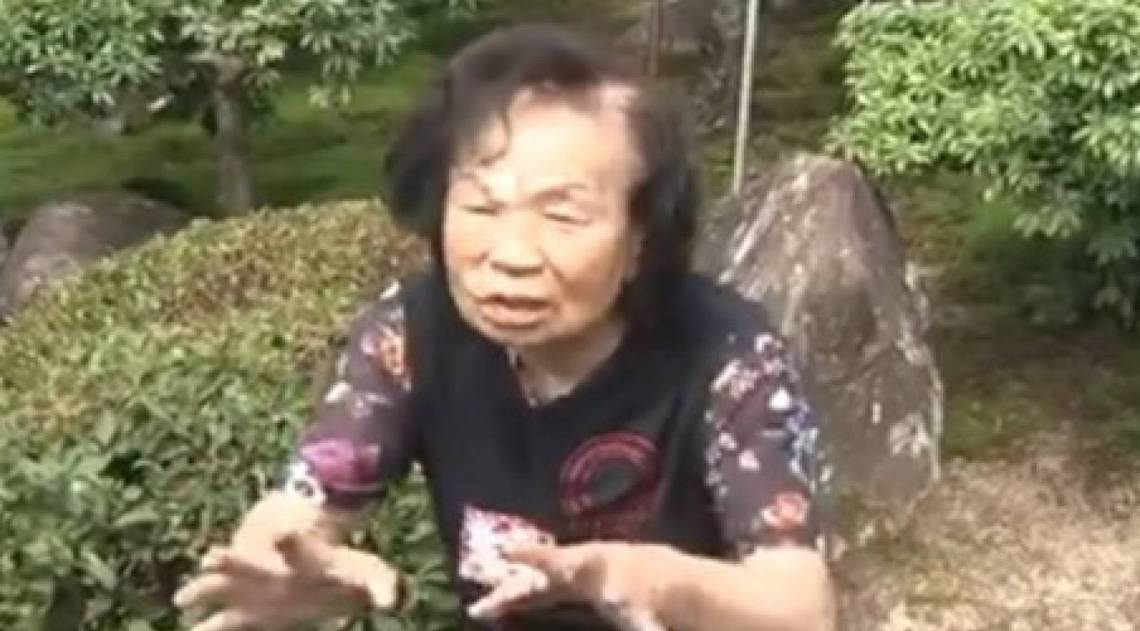 Idosa de 82 anos luta com urso selvagem de 180 kg e o incr&iacute;vel acontece - Reprodução