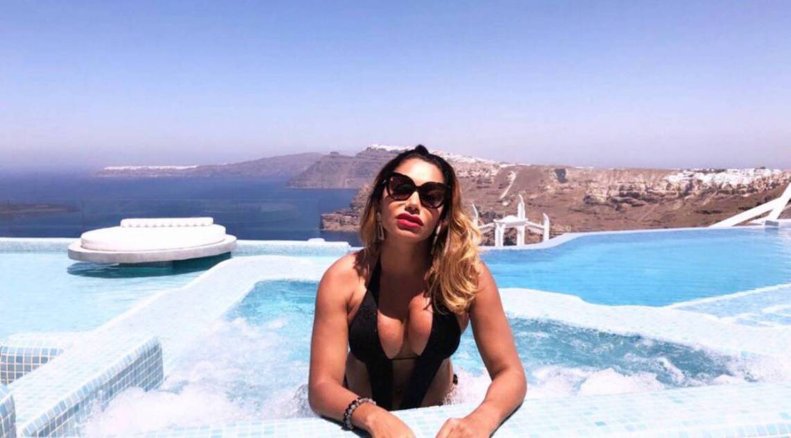 Ana Paula Evangelista curte f&eacute;rias na Gr&eacute;cia