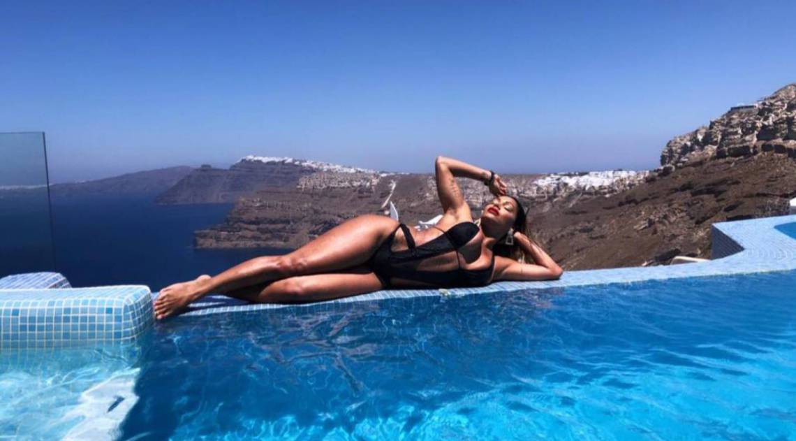 Ana Paula Evangelista curte f&eacute;rias na Gr&eacute;cia