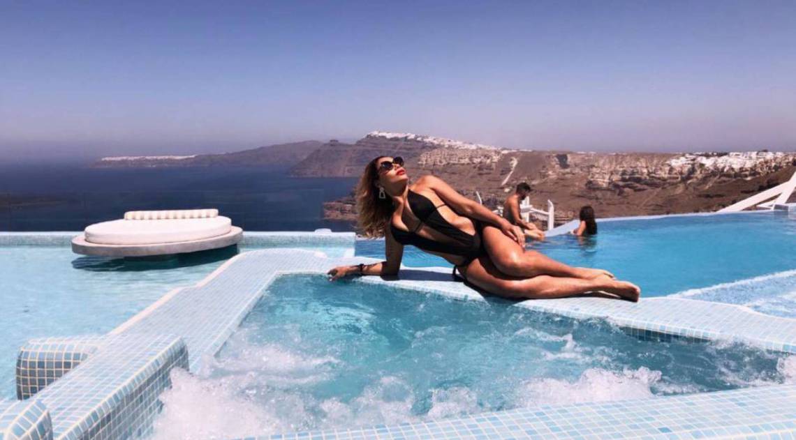 Ana Paula Evangelista curte f&eacute;rias na Gr&eacute;cia