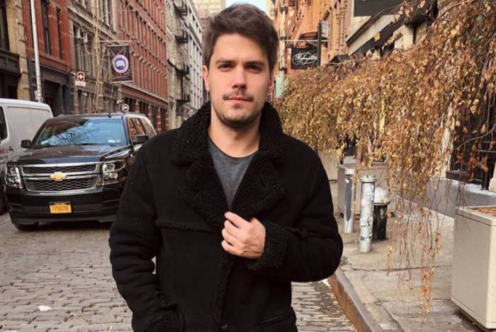 'Acabei fazendo uma declaração pessoal sobre minha orientação sexual', diz Eric Surita