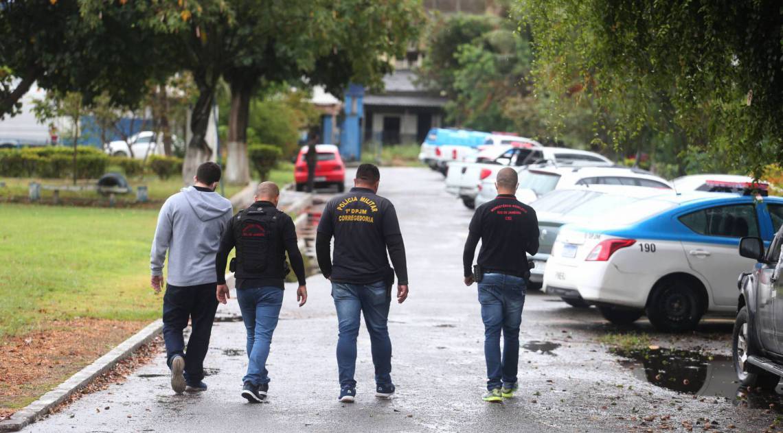 Rio,30/07/2020 -COVID-19 -CORONAVIRUS, SAO GONCALO,operacao do Ministerio Publico contra milicia na Zona oeste . Na foto, agentes do Ministerio Publico  na Corregedoria da Policia Militar em Sao Goncalo.Foto: Cleber Mendes/Agência O Dia