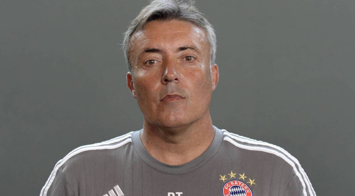 (FILES) In this file photo taken on July 16, 2015 Bayern Munich's assistant coach Domenec Torrent poses during the team presentation of the German first division Bundesliga team FC Bayern Munich at the training area in Munich, southern Germany. - Spanish coach Domenec Torrent announced on July 31, 2020 he will replace Portuguese Jorge Jesus as coach of Brazilian team Flamengo, current champion of the Brazilian tournament and of the Copa Libertadores - Christof STACHE / AFP